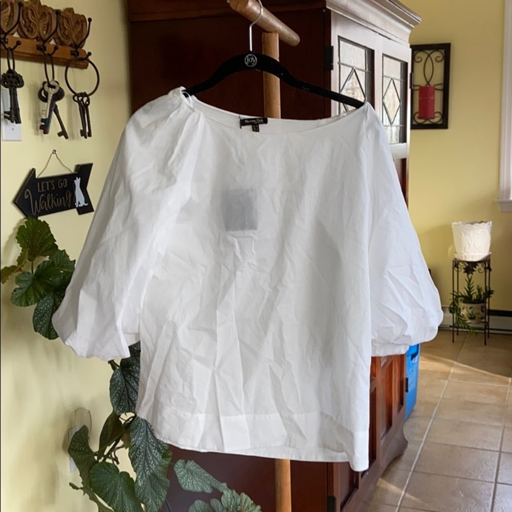 WHITE BLOUSE